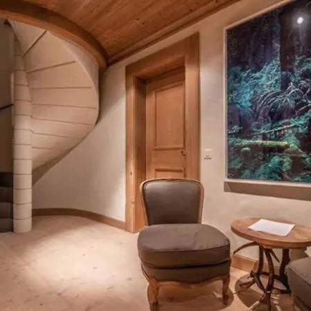 Villa Luxury Duplex Elegance In Wispile *