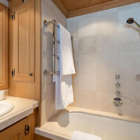 Villa Luxury Duplex Elegance In Wispile *