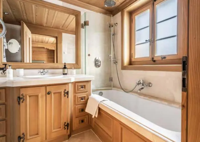 Luxury Duplex Elegance In Wispile Vila Gstaad