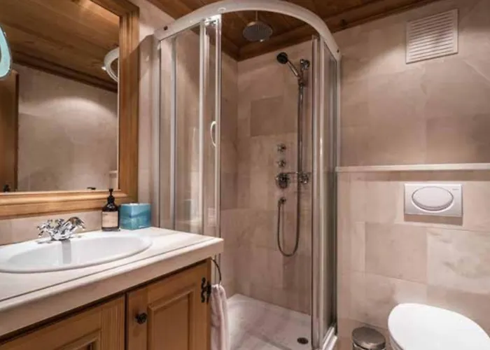 Vila Luxury Duplex Elegance In Wispile Gstaad